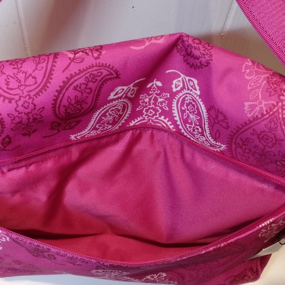NWT Vera Bradley Messenger Bag in Stamped Paisley - Picture 3 of 8